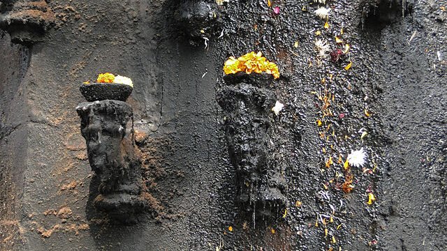 640px-Deep_Jyoti_Stambh,_Ujjain_-_detail