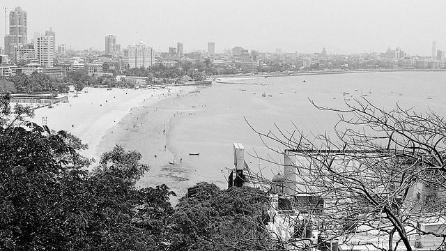 640px-Girgaum_Chowpatty