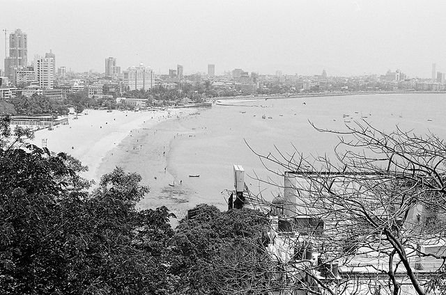 640px-Girgaum_Chowpatty