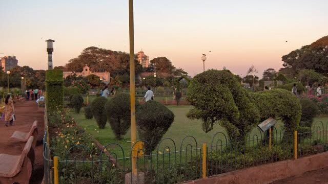 640px-Hanging-Gardens-4