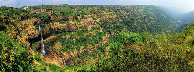 640px-Lingmala_waterfall_1