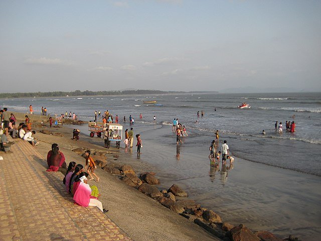 Alibag_Beach_-_panoramio_(3)