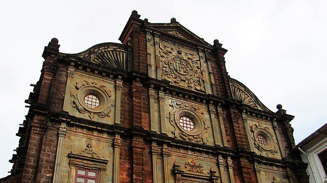 Basilica_of_Bom_Jesus_4_(Old_Goa)