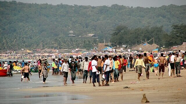 Calangute-Busy-Beach