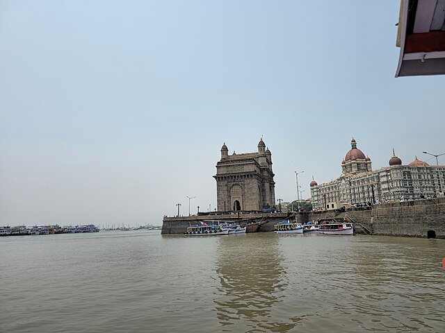 Gateway_of_India_Port_Mumbai_5