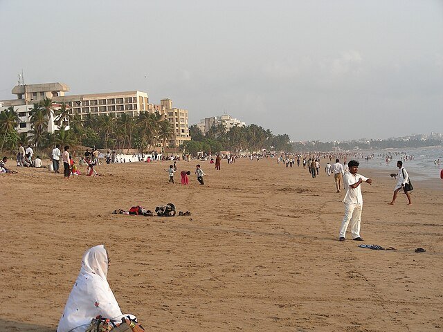 Juhu_beach_(2809568444)