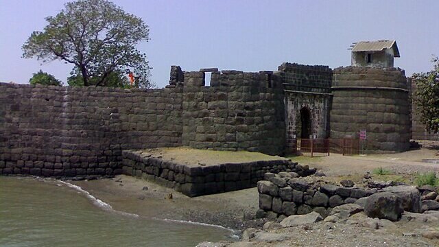 Kolaba-Fort1
