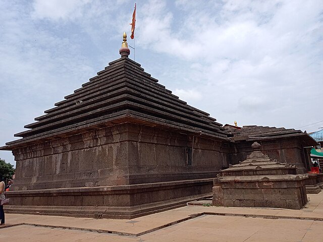 Mahabaleshwar_temple_in_India