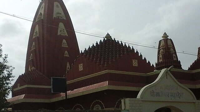 Shree_Nageshwar_Jyotirling_temple,_Dwarka,_Gujarat