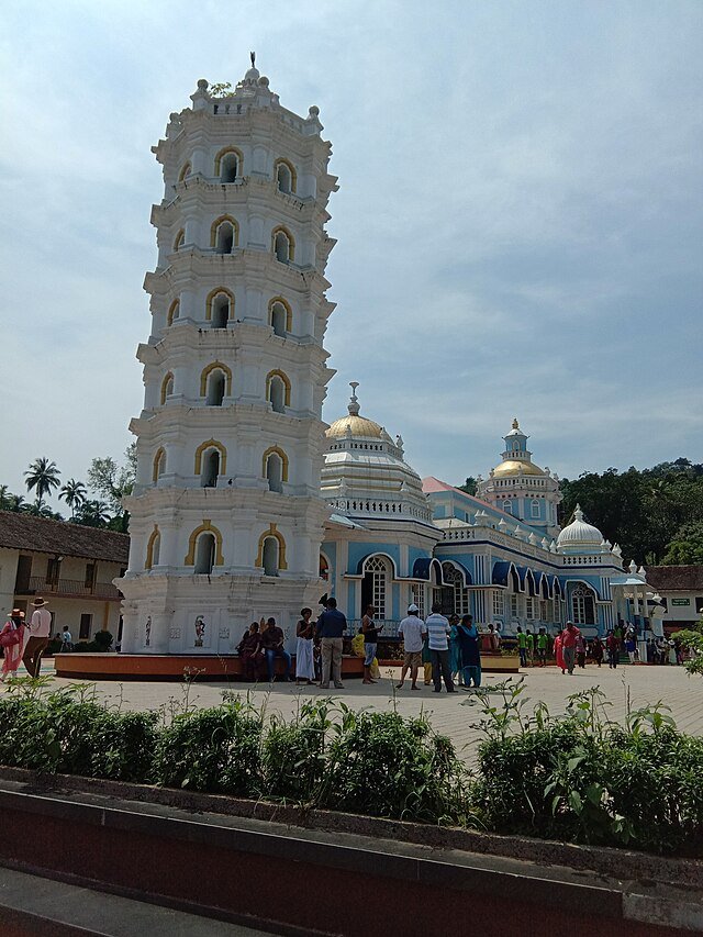 Shri_Manguesh_temple,_Mangeshi_Village,_Priol,_Ponda_taluk,_Goa