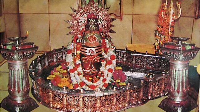 Here are the top places to visit in Ujjain, including the famous Mahakaleshwar Jyotirlinga Temple, Harsiddhi Mata Temple, and more.
