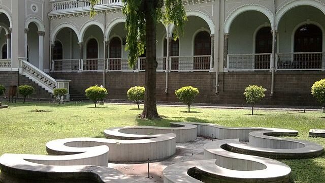 640px-Aga_khan_palace-6