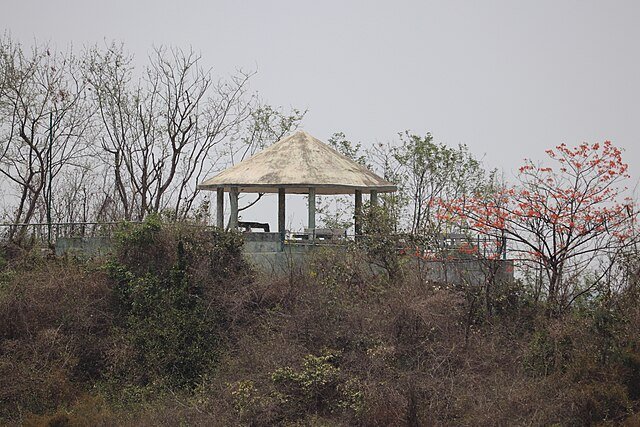 A_viewing_deck_on_Kailasagiri_from_Titanic_view_point_(May_2019)