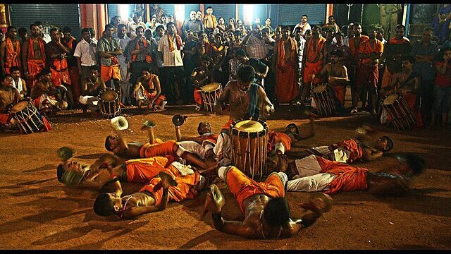 An_unusual_chenda_mellam_perfomance_(5675432138)