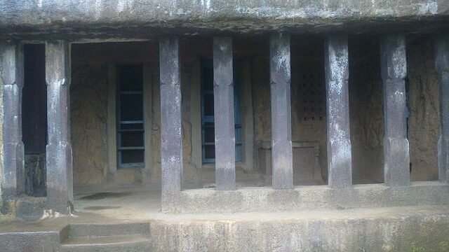 Bhaja Caves2