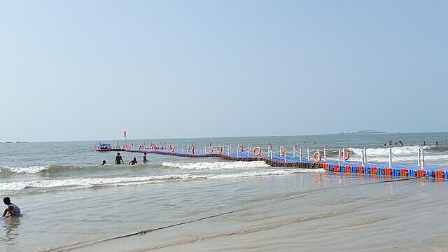 Floating_bridge,_Malpe_beach