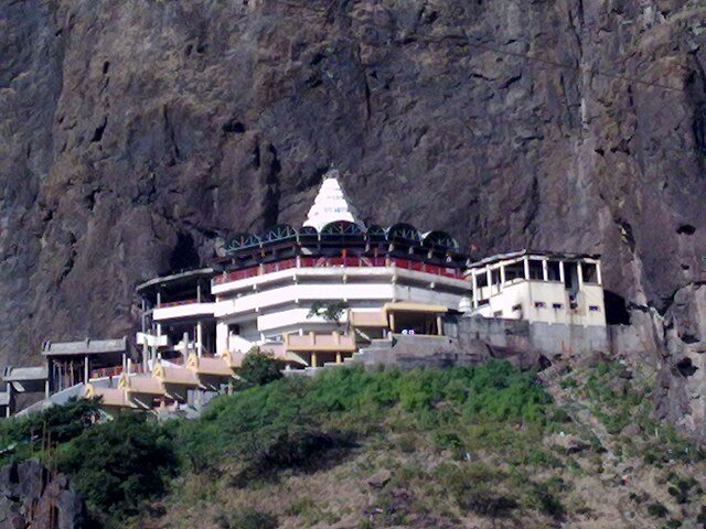 Goddess_Saptashrungi_Devi_Temple1