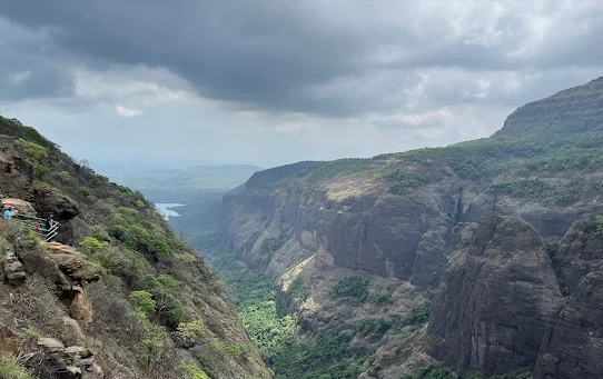 Kundalika Valley