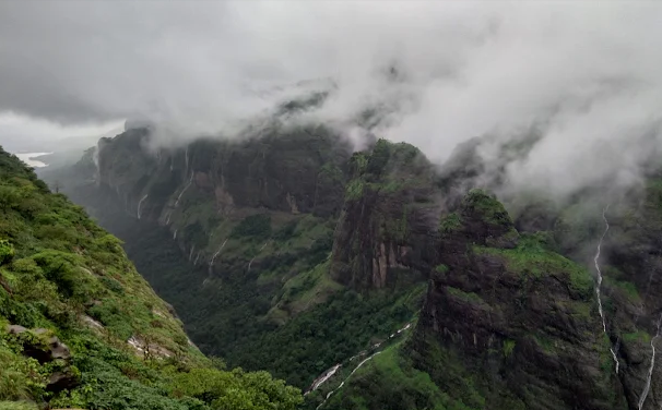 Kundalika Valley