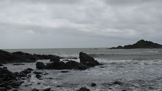 Om_Beach_Gokarna (1)