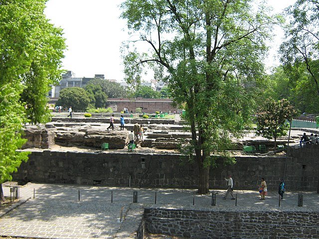 Shaniwar_Wada_ruins