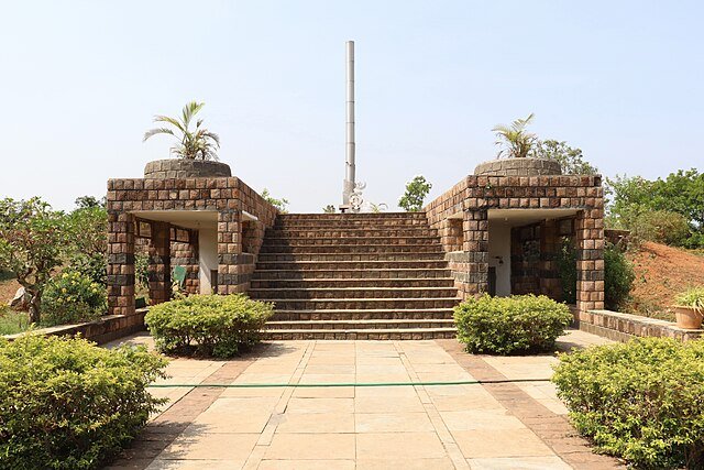 Yoga_centre_on_Kailasagiri_hill_(May_2019)